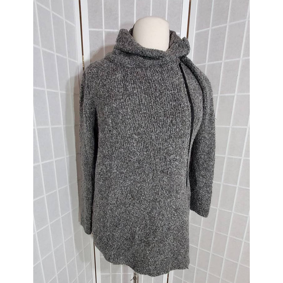 H&M Jackets & Blazers - H&M Divided Women Asymmetrical Boucle Collar Zipper Jacket Coat Size: M (Medium)